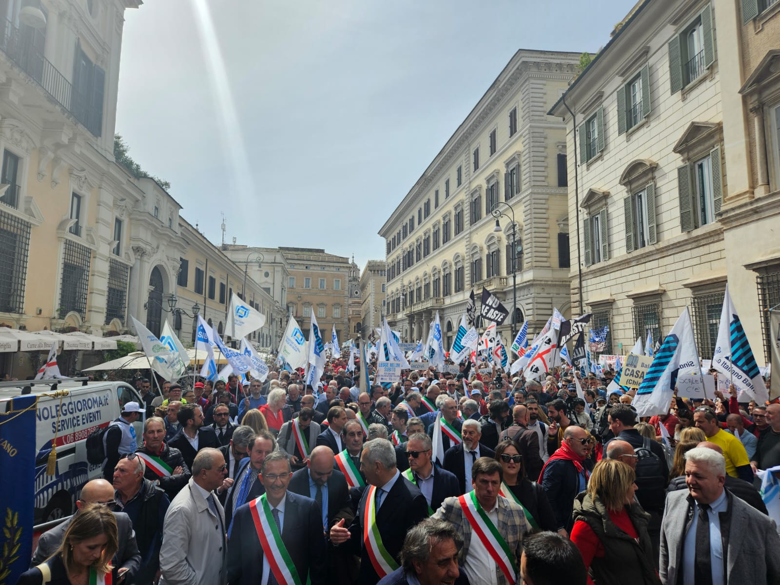 Balneari: Fiba Confesercenti, grande partecipazione alla manifestazione, ora Governo ci dia risposte, serve una legge