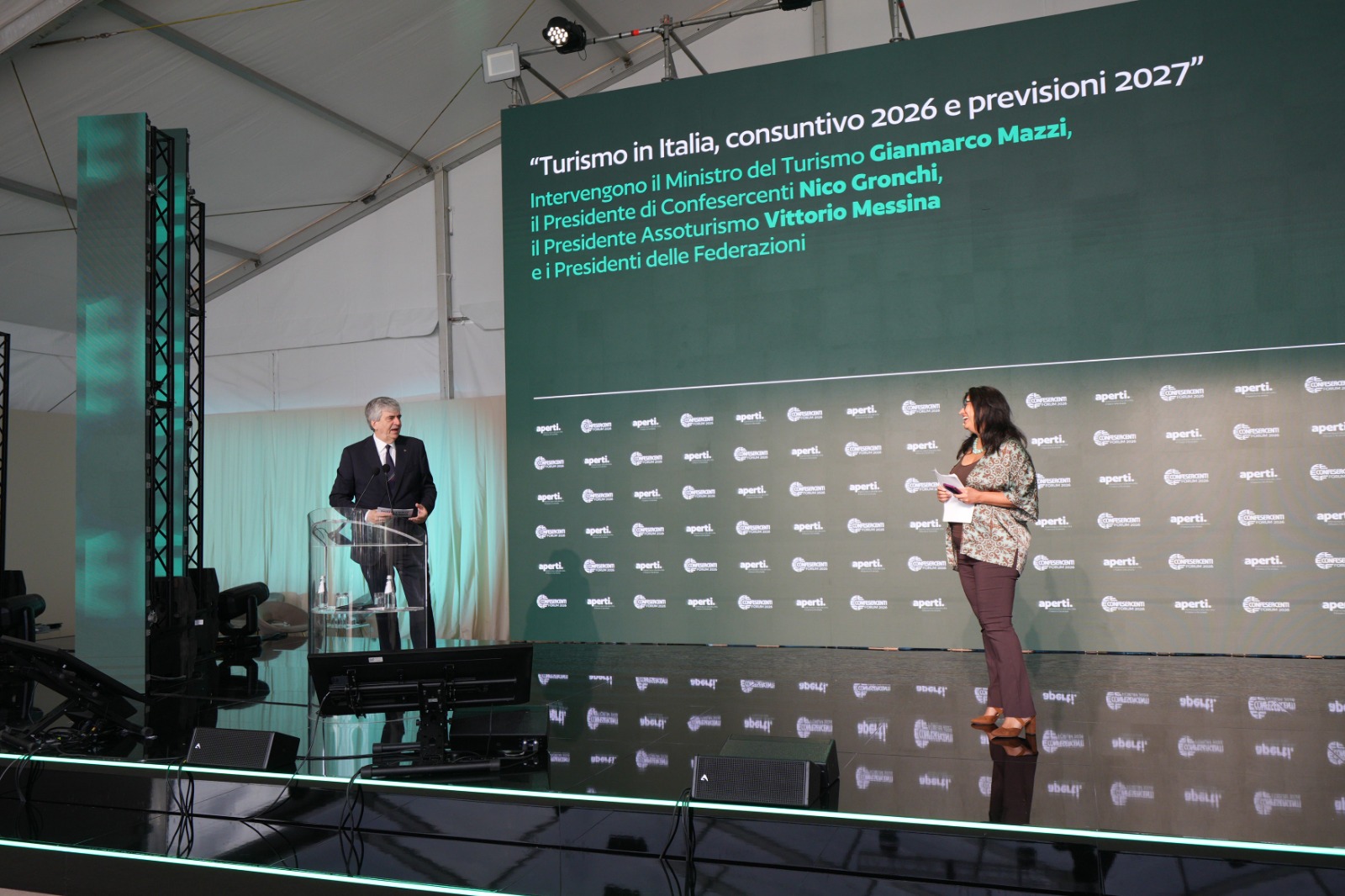 Turismo, il Ministro Mazzi a Confesercenti Forum: “Nel 2025 record di 535,5 milioni di presenze e 185 miliardi di spesa. Il 2026 consolida la crescita”